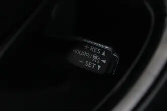 Toyota C-HR, 1.8, 90 kW, гибрид, автомат, передний привод