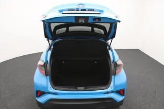 Toyota C-HR, 1.8, 90 kW, гибрид, автомат, передний привод
