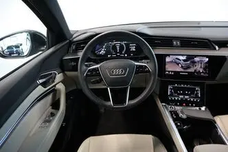 Audi Q8 e-tron, 158 kW, электричество, автомат, полный привод
