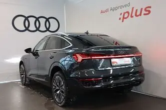Audi Q8 e-tron, 158 kW, электричество, автомат, полный привод