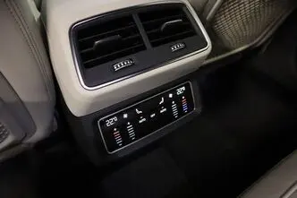 Audi Q8 e-tron, 158 kW, electric, automatic, four-wheel drive