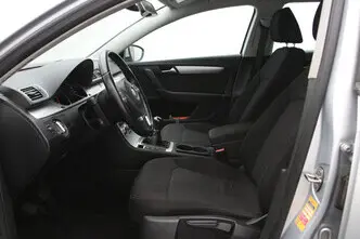 Volkswagen Passat, 1.6, 77 kW, diesel, manual, front-wheel drive