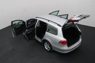 Volkswagen Passat, 1.6, 77 kW, diesel, manual, front-wheel drive