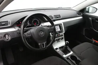 Volkswagen Passat, 1.6, 77 kW, diesel, manual, front-wheel drive