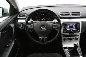 Volkswagen Passat, 1.6, 77 kW, diesel, manual, front-wheel drive