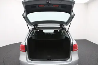 Volkswagen Passat, 1.6, 77 kW, diesel, manual, front-wheel drive