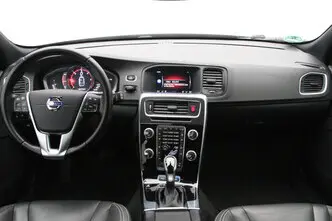 Volvo V60, 2.4, 120 kW, plug-in hybrid, automatic, four-wheel drive