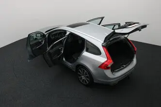 Volvo V60, 2.4, 120 kW, plug-in hybrid, automatic, four-wheel drive