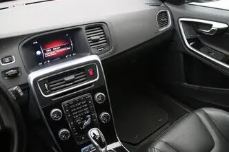 Volvo V60, 2.4, 120 kW, plug-in hybrid, automatic, four-wheel drive