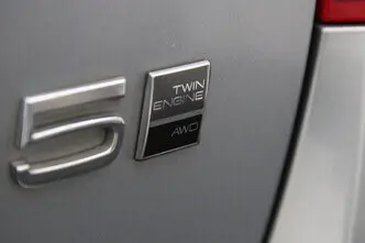 Volvo V60, 2.4, 120 kW, plug-in hybrid, automatic, four-wheel drive