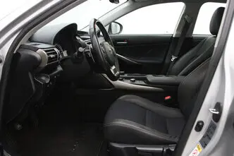 Lexus IS 300, 2.5, 133 kW, гибрид, автомат, задний привод