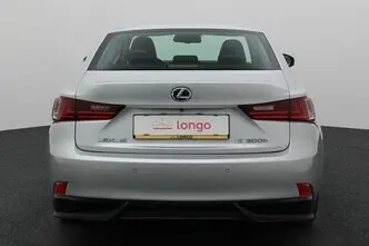 Lexus IS 300, 2.5, 133 kW, гибрид, автомат, задний привод