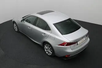 Lexus IS 300, 2.5, 133 kW, гибрид, автомат, задний привод