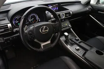 Lexus IS 300, 2.5, 133 kW, гибрид, автомат, задний привод