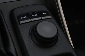 Lexus IS 300, 2.5, 133 kW, гибрид, автомат, задний привод