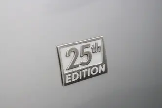 Lexus IS 300, 2.5, 133 kW, гибрид, автомат, задний привод