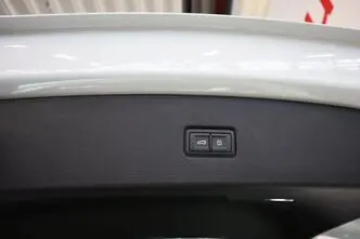 Audi Q5, 2.0, 150 kW, hybrid, automatic, four-wheel drive