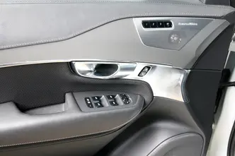 Volvo XC90, 2.0, 183 kW, hybrid, automatic, four-wheel drive