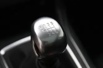 Peugeot 308, 1.5, 96 kW, дизель, механическая, передний привод