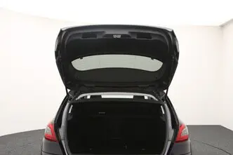 Peugeot 308, 1.5, 96 kW, дизель, механическая, передний привод