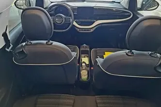 Fiat 500, 43 kW, электричество, автомат, передний привод