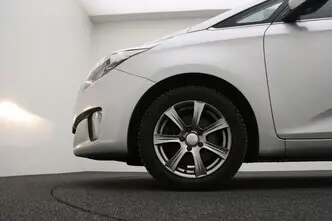 Kia Carens, 1.6, 99 kW, бензин, механическая, передний привод