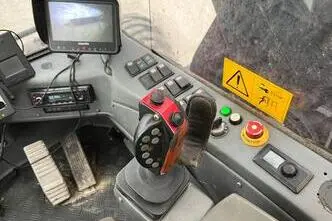 Komatsu 931 6x6, 179 kW, diisel