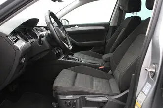 Volkswagen Passat, 1.6, 88 kW, diisel, automaat, esivedu