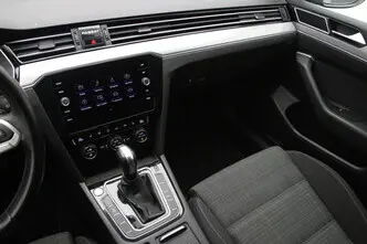 Volkswagen Passat, 1.6, 88 kW, diisel, automaat, esivedu
