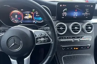 Mercedes-Benz GLC 200, 2.0, 120 kW, diesel, automatic, rear-wheel drive