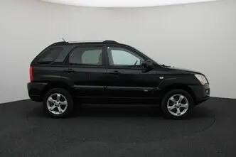Kia Sportage, 2.0, 104 kW, бензин, механическая, передний привод