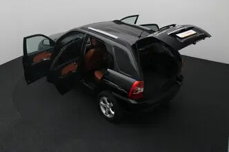 Kia Sportage, 2.0, 104 kW, бензин, механическая, передний привод