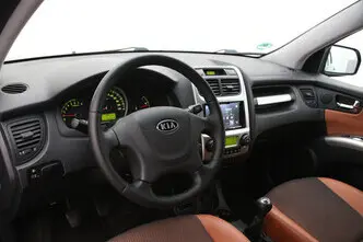 Kia Sportage, 2.0, 104 kW, бензин, механическая, передний привод