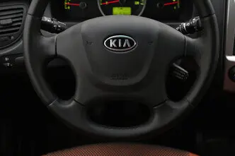 Kia Sportage, 2.0, 104 kW, бензин, механическая, передний привод