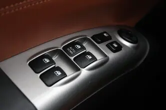 Kia Sportage, 2.0, 104 kW, бензин, механическая, передний привод
