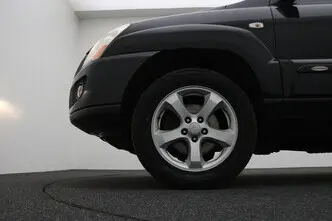 Kia Sportage, 2.0, 104 kW, бензин, механическая, передний привод