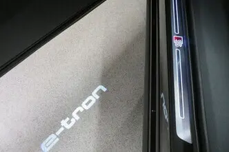 Audi Q8 e-tron, 158 kW, elekter, automaat, nelikvedu