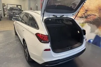 Hyundai i30, 1.0, 88.3 kW, гибрид, автомат, передний привод