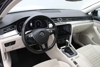 Volkswagen Passat, 1.6, 88 kW, diisel, automaat, esivedu