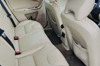 Volvo XC60, 2.4, 120 kW, дизель, автомат, полный привод