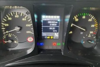 Mercedes-Benz Antos 1827 4x2, дизель, автомат