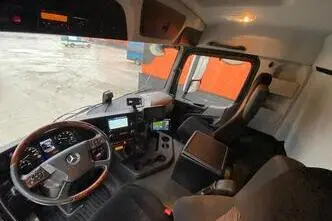 Mercedes-Benz Antos 1827 4x2, дизель, автомат
