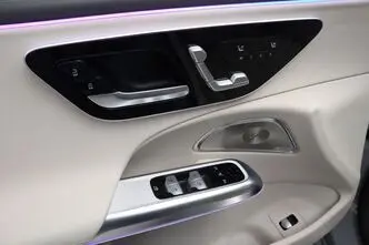 Mercedes-Benz E 300, 2.0, 145 kW, hybrid, automatic, four-wheel drive
