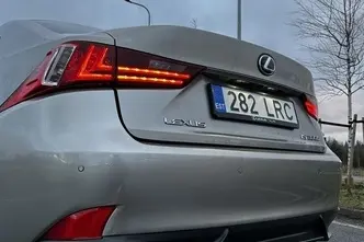 Lexus IS 300, 2.5, 133 kW, hybrid, automatic, rear-wheel drive
