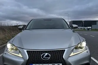 Lexus IS 300, 2.5, 133 kW, hybrid, automatic, rear-wheel drive