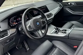 BMW X5, 3.0, 210 kW, hybrid, automatic, four-wheel drive
