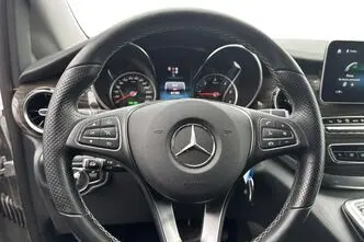 Mercedes-Benz V 250, 2.0, 140 kW, дизель, автомат, задний привод