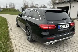 Mercedes-Benz E 220, 2.0, 143 kW, дизель, автомат, полный привод