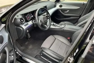 Mercedes-Benz E 220, 2.0, 143 kW, дизель, автомат, полный привод