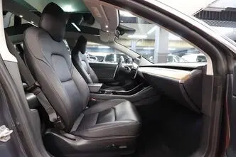 Tesla Model 3, 155 kW, electric, automatic, four-wheel drive
